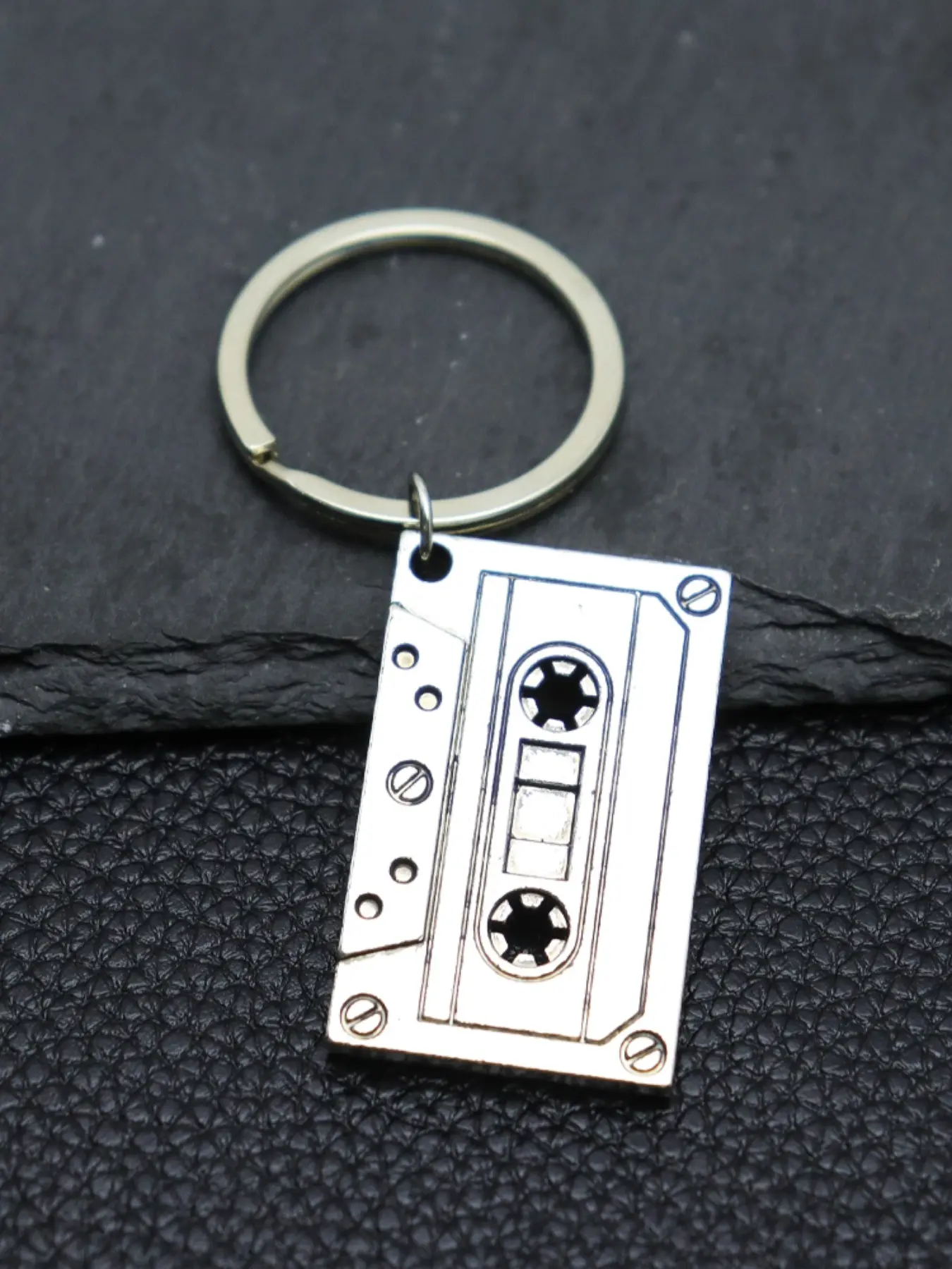 Vintage Cassette Tape Keychain Retro Metal Music Tape Charms Nostalgic 80s 90s Key Ring for Bag Car Accessories Keychain for Bags Keychain for Car Keys