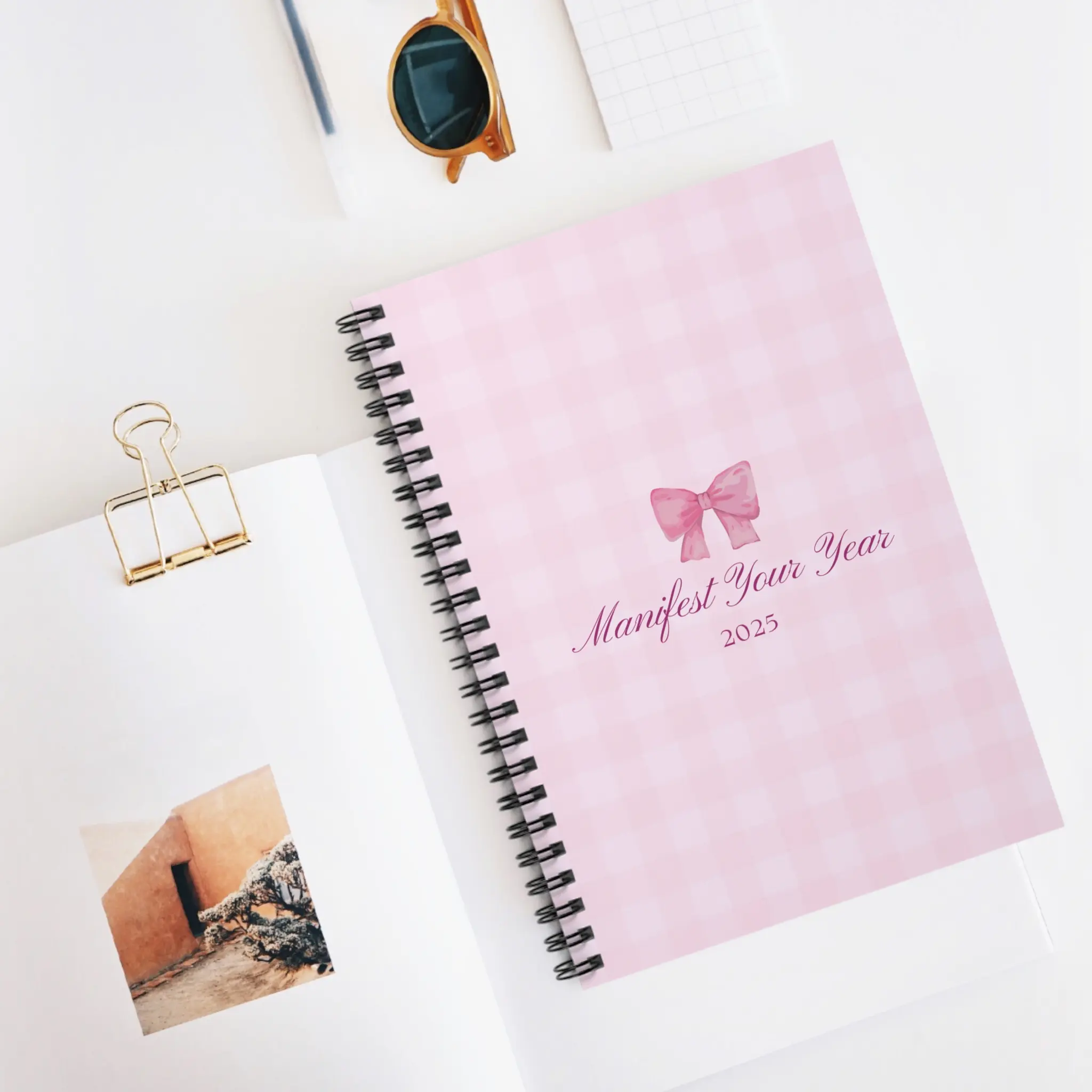 Manifest Your Year' 2025 Journal – Pink, Elegant Font, 118 Ruled Pages for Brain Dumps, Ideas, Manifestations, Dreams, To-Do Lists & Personal Diary – Perfect for Goal Setting, Creative Writing, Daily Inspiration & Organization