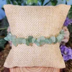 Green Aventurine Crystal Chip Bracelet - Heart Chakra Stone hippiejewelry earthy jewelry