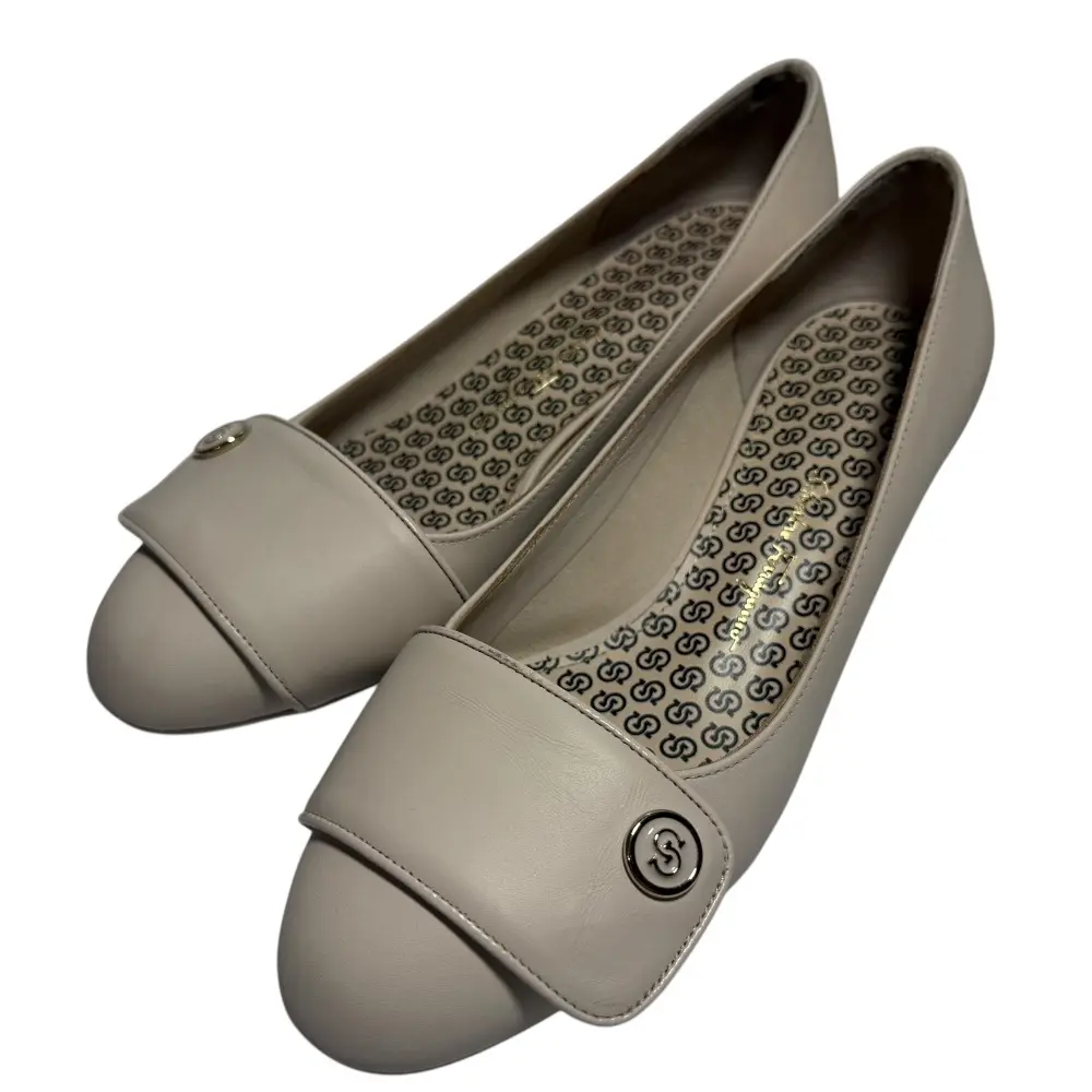 Pre-owned SALVATORE FERRAGAMO Calfskin Small Leather Goods Leather Low Heel Pumps