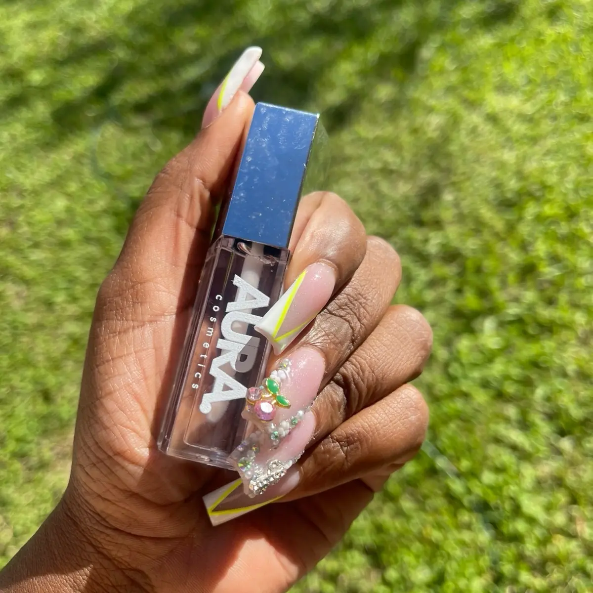 Aura ICEE Lip Gloss - Non-Thick, Long-Lasting Formula for Smooth Finish and Vibrant Lips