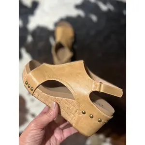 Corkys Carley Caramel Smooth
