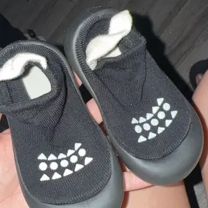 Baby Sock Shoes Infant Non-Slip Walking Slippers with Soft Rubber Sole - Breathable Lightweight Durable Sneakers for Boys Girls 6-36 Months Toddler Indoor Outdoor