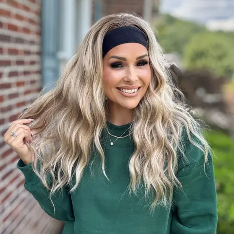AISOM Water Wave Headband Wig 20 Inches Apricot Highlight Blonde Low Density MAYA