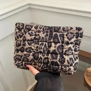 Fashion Leopard Print Handbag, Large Capacity Travel Storage Bag with Zipper, Portable Women's and Girls Travel Organizer