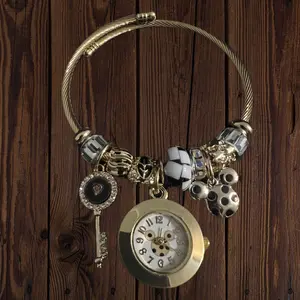 Premium Gold-Plated Stainless Steel Key Dangle Charms Bracelet - Unisex