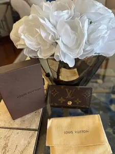 Pre-owned Louis Vuitton Coated Canvas Bag Accessories Original Monogram Key Case Gorgeous Condition Full Set