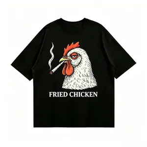 Men’s American-style trendy printed T-shirt, black/white short sleeves; holiday streetwear fashion styling; casual crew neck short sleeves for everyday outdoor wear; casual sports T-shirt; 100% cotton.