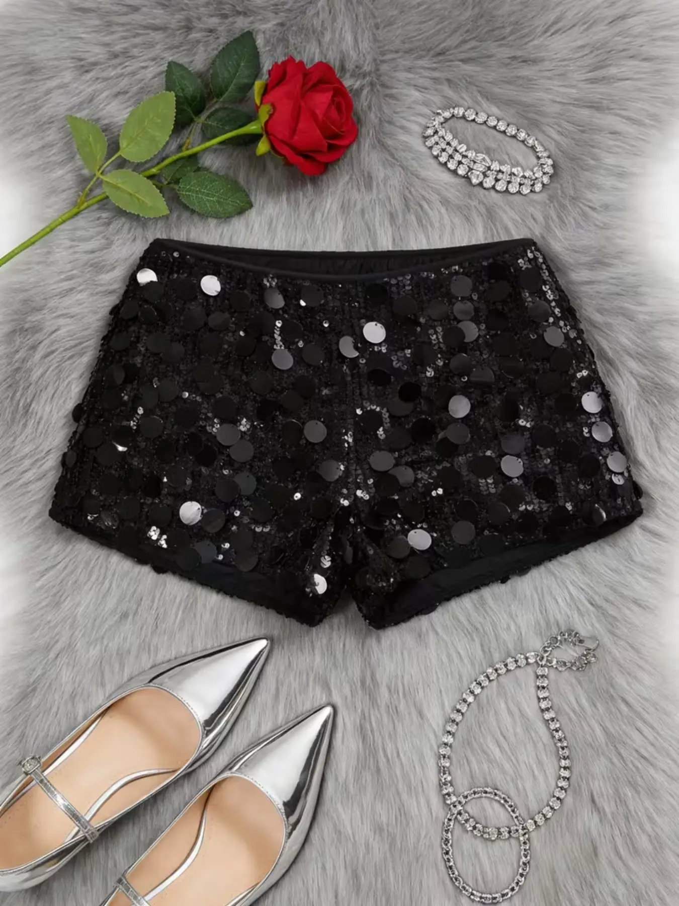 Design Sensational High-Waisted Glitter Sequins Shorts, Slimming Straight Leg Hot Pants, Formal Party Dressy Style, Perfect for Banquets & Parties, Womenswear
