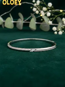 OLOEY 16K Galvanized Silver Bracelet, Valentine's Day Gift, Fashion Ladies Accessories, Inlaid with Sparkling Diamonds, Fritillary Shell Embellishment, Allergy Free Material