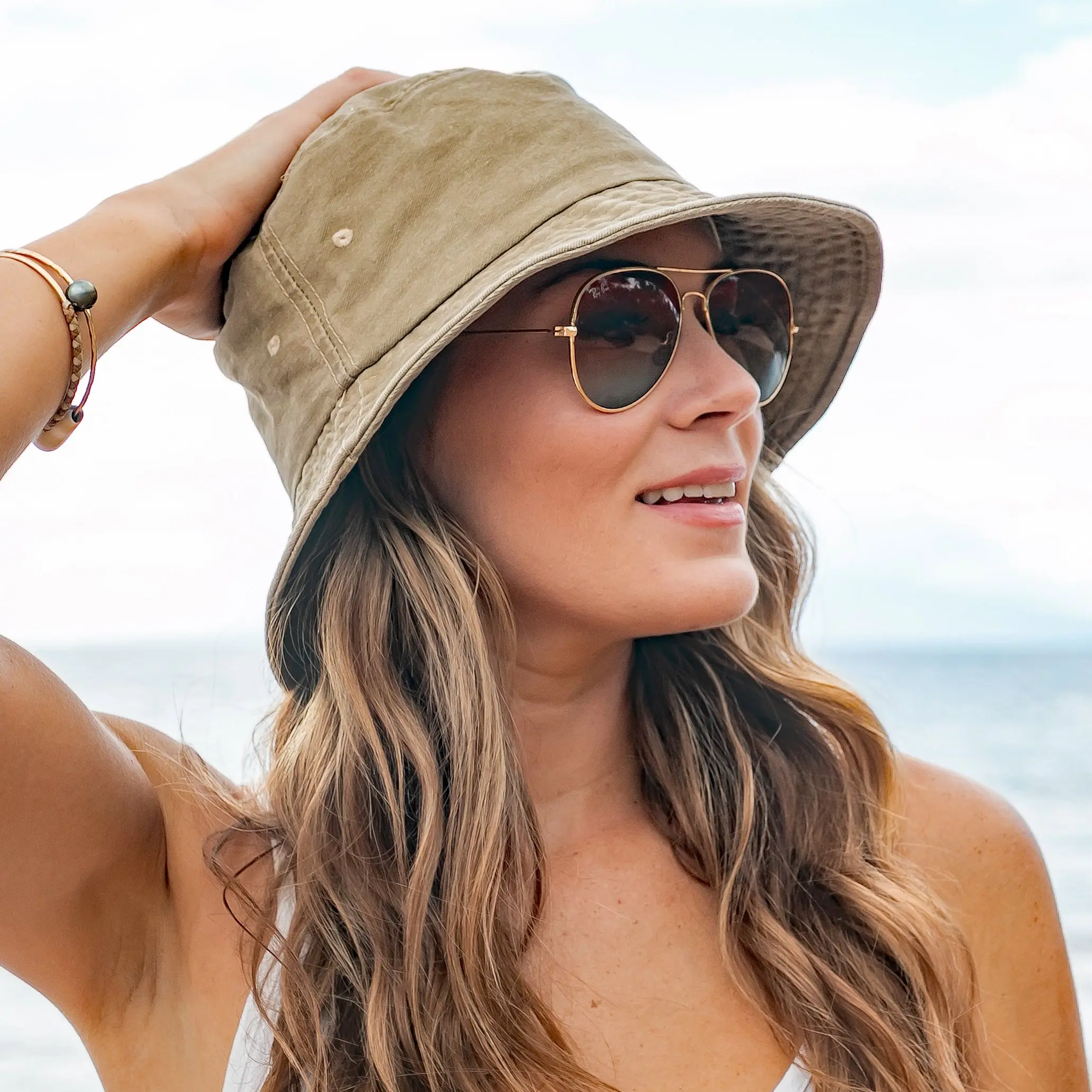 Distressed Bucket Hat - Stylish Bucket Hat with Adjustable Strap and Sunglasses for Versatile Sun Protection
