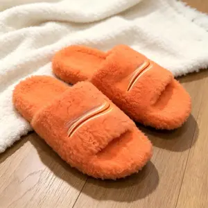 2026 Men Women Winter Fur Slippers, Fluffy Furry Warm Letters Sandals, Breathable Lightweight Comfortable Fuzzy Flip Flop Slipper, Indoor Outdoor House Slippers, Non-slip Sole, Open Toe Slides, Soft Plush Lining, Cozy Home Shoes for Girls Ladies