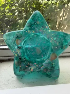 Tea light holder