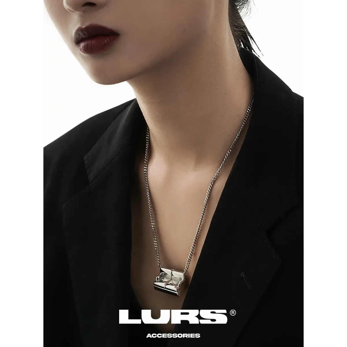 SOFA titanium necklace