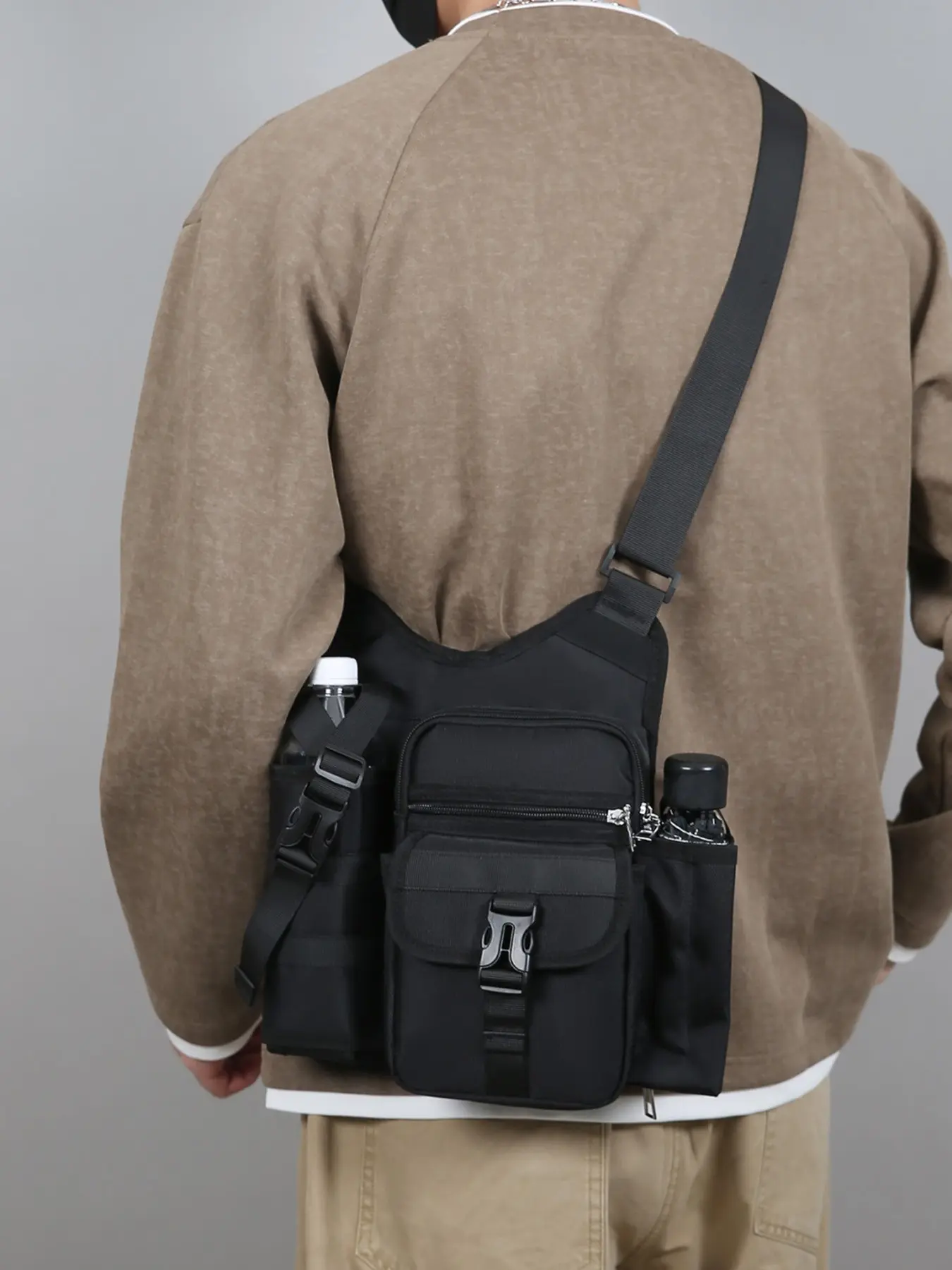 1pc Men's single shoulder tote bag, Crossbody messenger bag, Minimalist Commuter crossbody bag with solid color zipper closure and multiple compartments, suitable for outdoor cycling, short trips, daily commuting