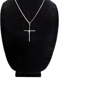 Cadena baby cubana con dije de cristo en plata 925 italiana talla 20” de largo