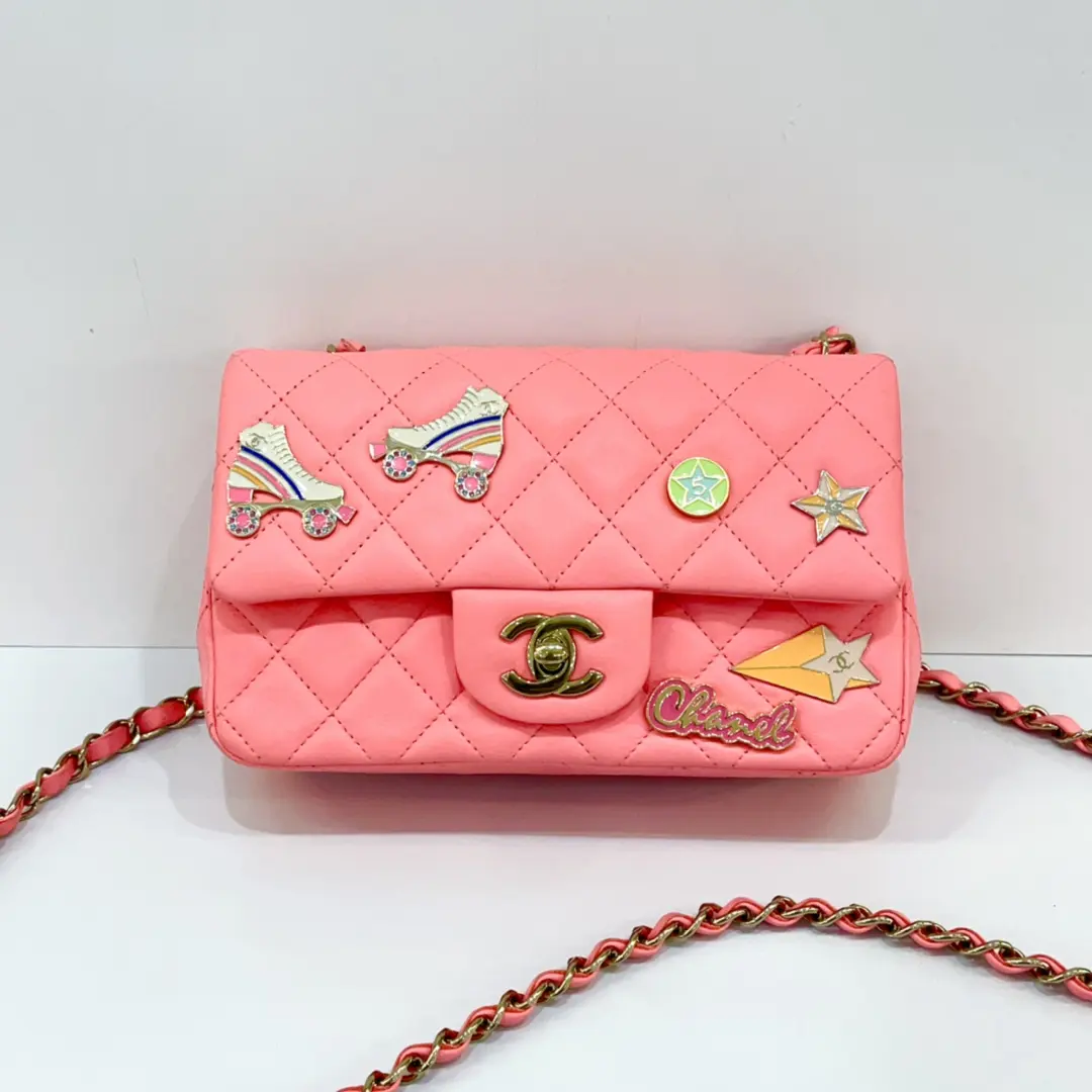 Pre-owned CHANEL 24C Coral Pink with Gold Hardware Badge Edition CF Mini (Chip: KLHG66T1, 99% New)