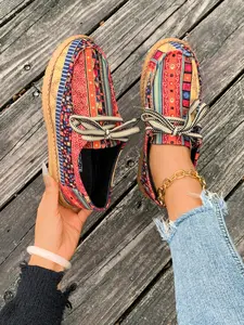 Women's Three-Leaf Clover Slip-On Sneakers, Dark Personality Comfortable Casual Shoes, Eye-Catching Design Must-Have for Trendsetters