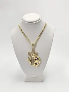 Crist pendant and cuban chain size 23 inches