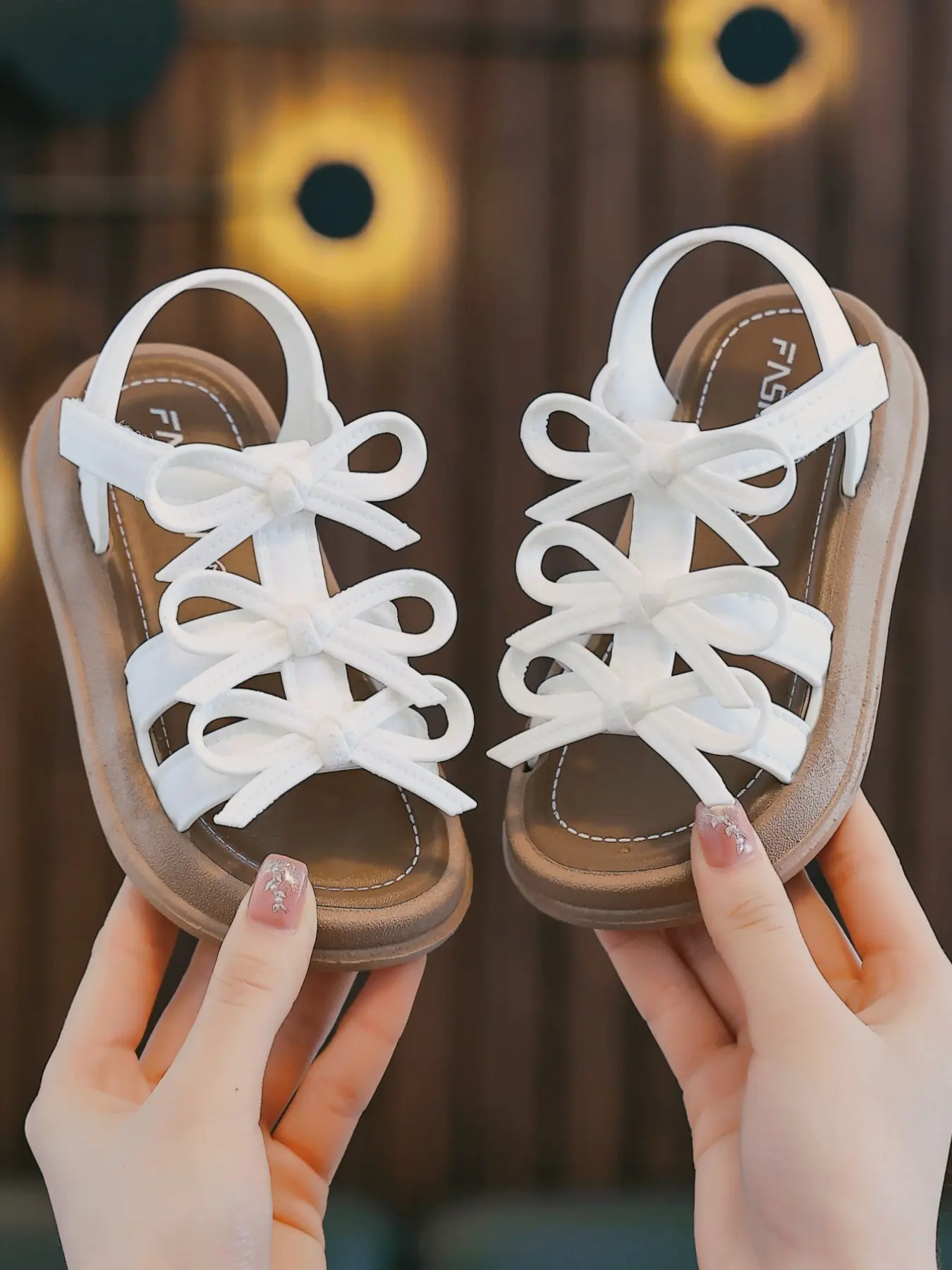 Girls' Summer Sandals, New Arrival, All-Season Comfortable Shoes, Indoor & Outdoor Use, Thick Sole Design, Beach Style