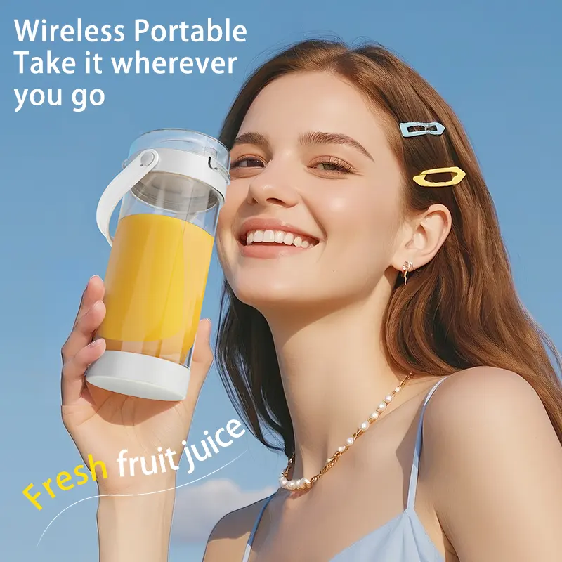 Portable USB Rechargeable Fruit Juicer, Portable Juicer Machines, 600ml LED Display Juice Blender Cup With Ice-Crushing Fuction,Suitable For Outdoor&On-The-Go Use