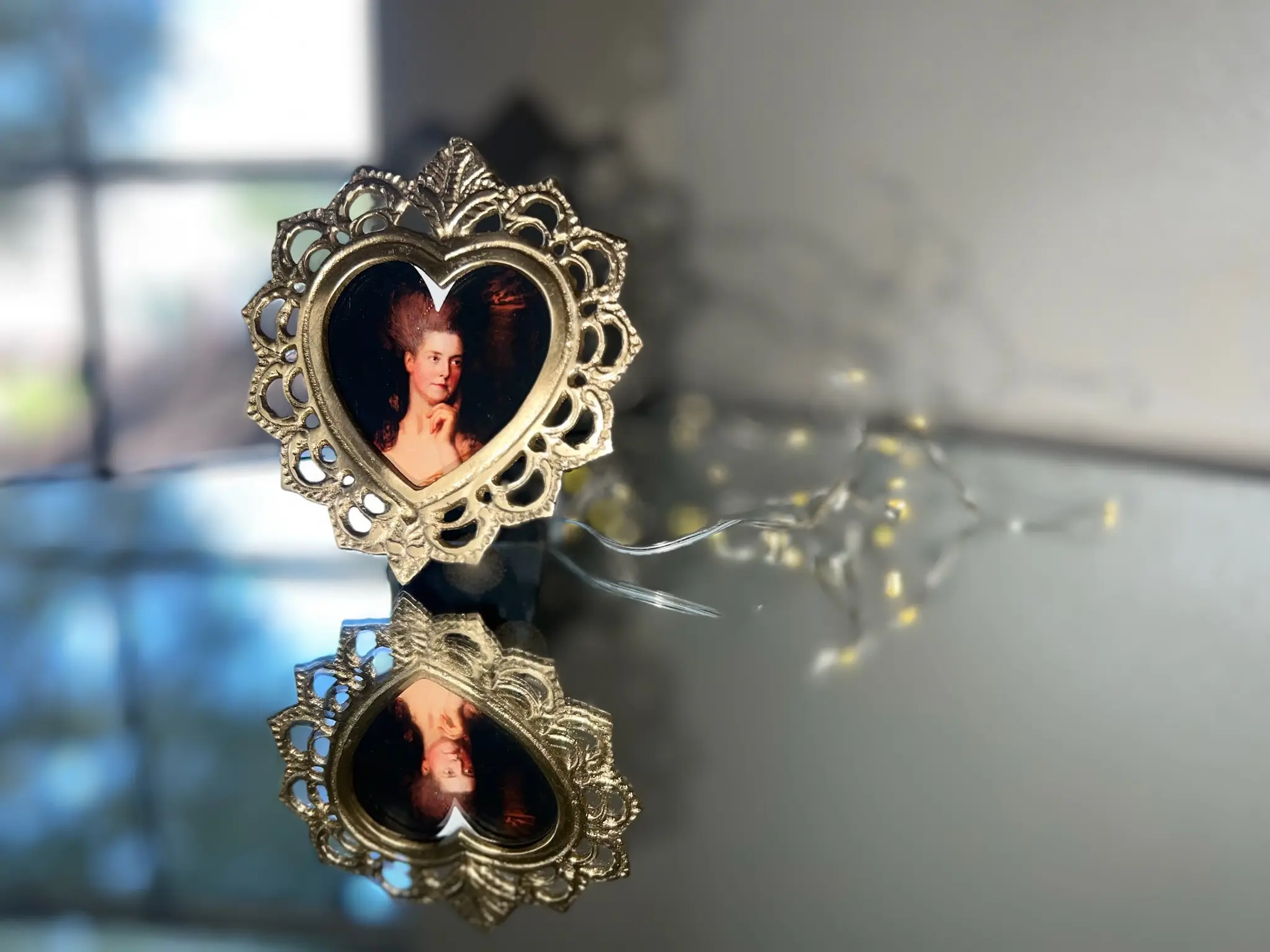 Brass Heart Picture Frame: Antique  vintage Style - Gold / Silver / Bronze