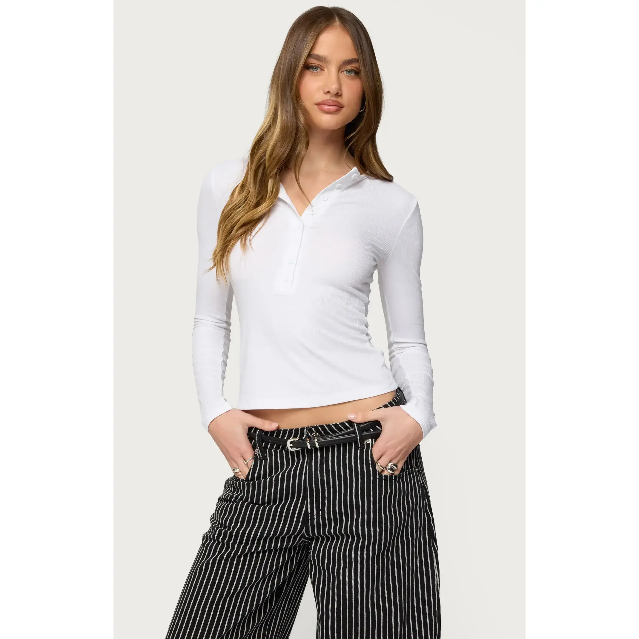 Edikted Women's Jaelyn Ribbed Henley T-Shirt