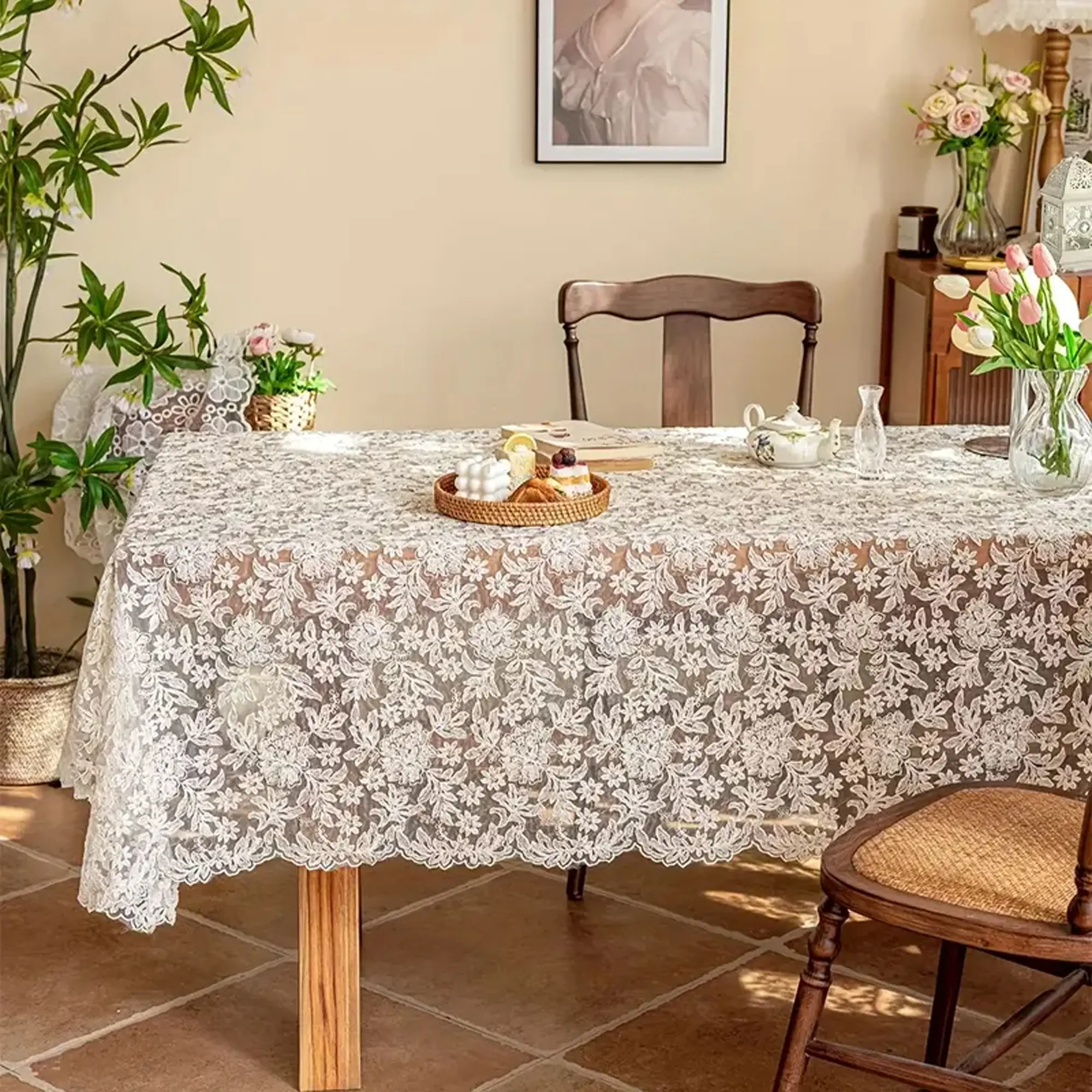 Elegant French Lace Tablecloth, Luxurious Cream Style Square Tea Table Cover, Lightweight & Easy to Clean Dining Room Home Decor, Lace Detail, Easy Maintenance