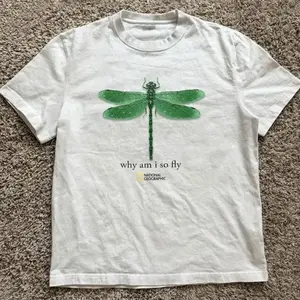 Gildan Unisex T-Shirt, National Geographic<Why Am I So Cool?> Green Dragonfly T-Shirt, Y2K Unisex Pattern T-Shirt, Gothic Style, Grunge Rock, Emotional Style, Amity Affliction Fashion Clothing, Unisex Streetwear