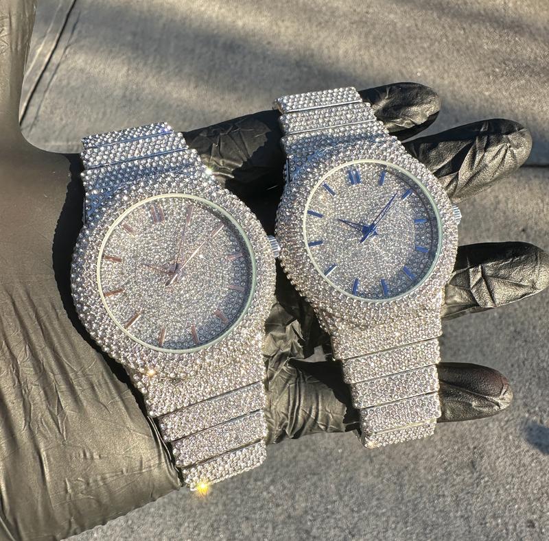 18k Gold/White Gold Round Dial Rose Gold Blue ICED-OUT Hiphop Bussdown Watch