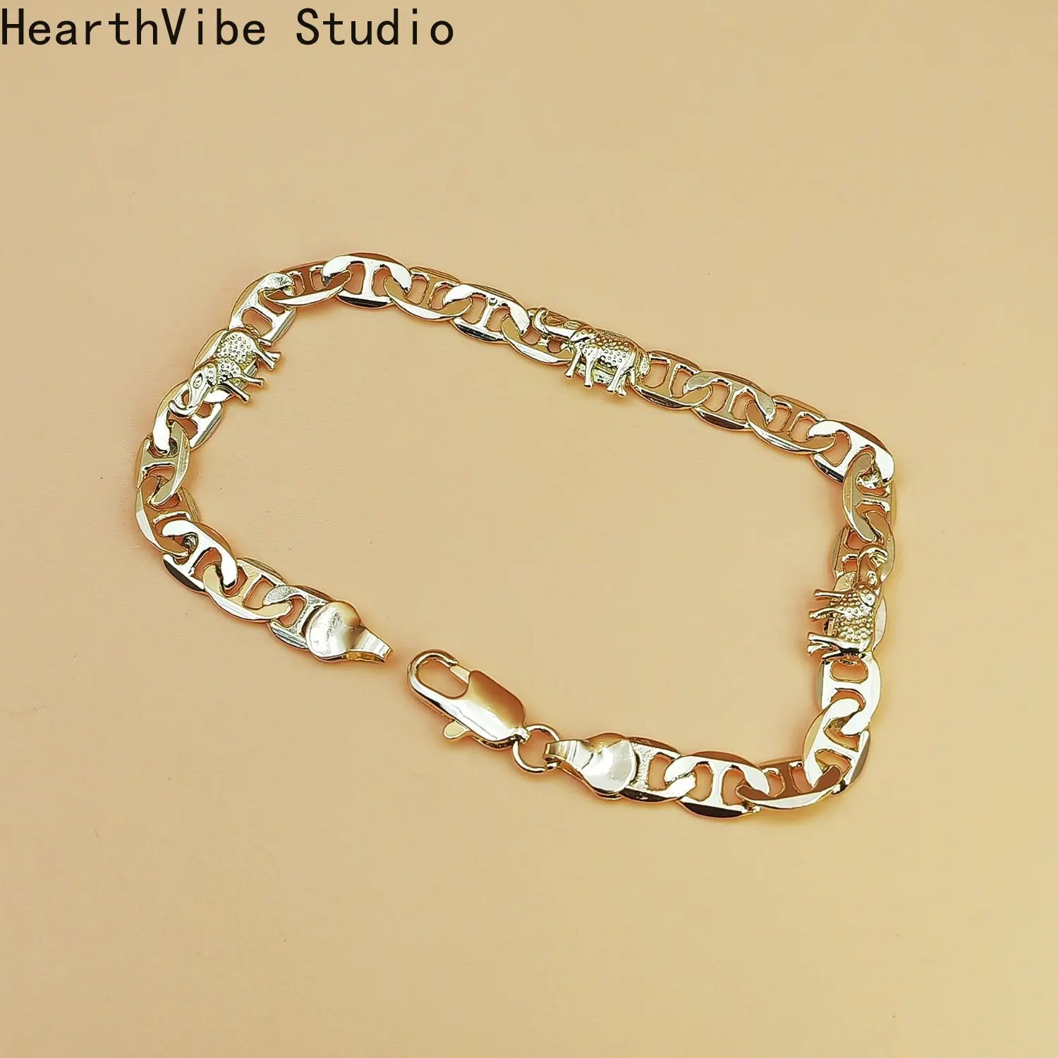 Punk Style 18K Copper-Plated Unisex Elephant Hoop Bracelet, Vintage Geometric Chain, Unisex Wear Friend Gift for Anniversary Celebration (Sports Wristband Accessory)