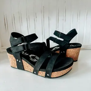 Hariett Wedge Sandal - Black