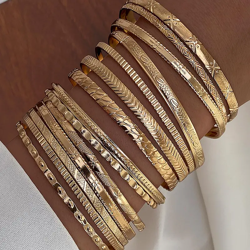 Elegant Gear Embossed Shiny Bracelet Set, 14 Pieces Trendy Stackable Alloy Bangles, Geometric Design Bangle, All-Season Wear, Jewelry Gift for Daily Use
