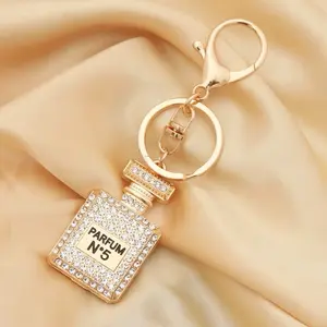 No.5 gold keychain