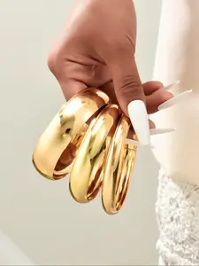 3pcs Vintage Stylish Elegant Exaggerated Wide Metal Plain Bangle Bracelets Set, Versatile Minimalist Premium Retro Chic Layered Jewelry Suitable For Women Holiday, Party, Date, Gift, Daily Wear
