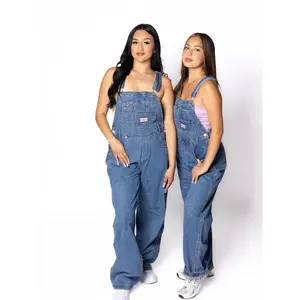 Practical denim jumpsuit, comfortable and adjustable