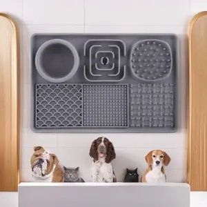 New pet licking mat pet feeding accessory, slow-feeding mat for dogs, suction cup slow-feeding mat, dog licking mat treat pouch seatbelt quirky gift weatherproof case notangled sympathy training collars breathable mesh cat harness two leash breakaway