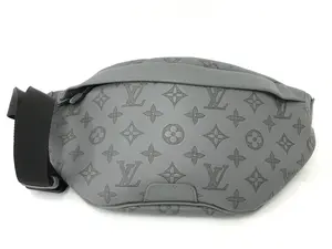 Pre-owned Louis Vuitton Leather Belt Bags Monogram Shadow Discovery Bumbag