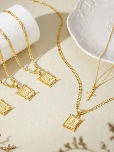 Initial Letter Necklace for Men Women, 14K Gold/Silver Plated Square Capital Monogram Pendant Necklace from A-Z with 22+2 Inch Figaro Chain, Personalized Jewelry for Him, Square Shaped Pendant