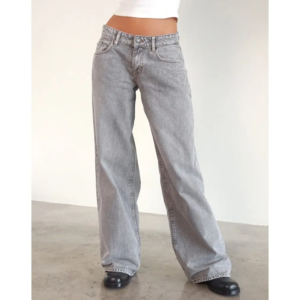 Roomy Extra Wide Low Rise Jeans in Grey Wash