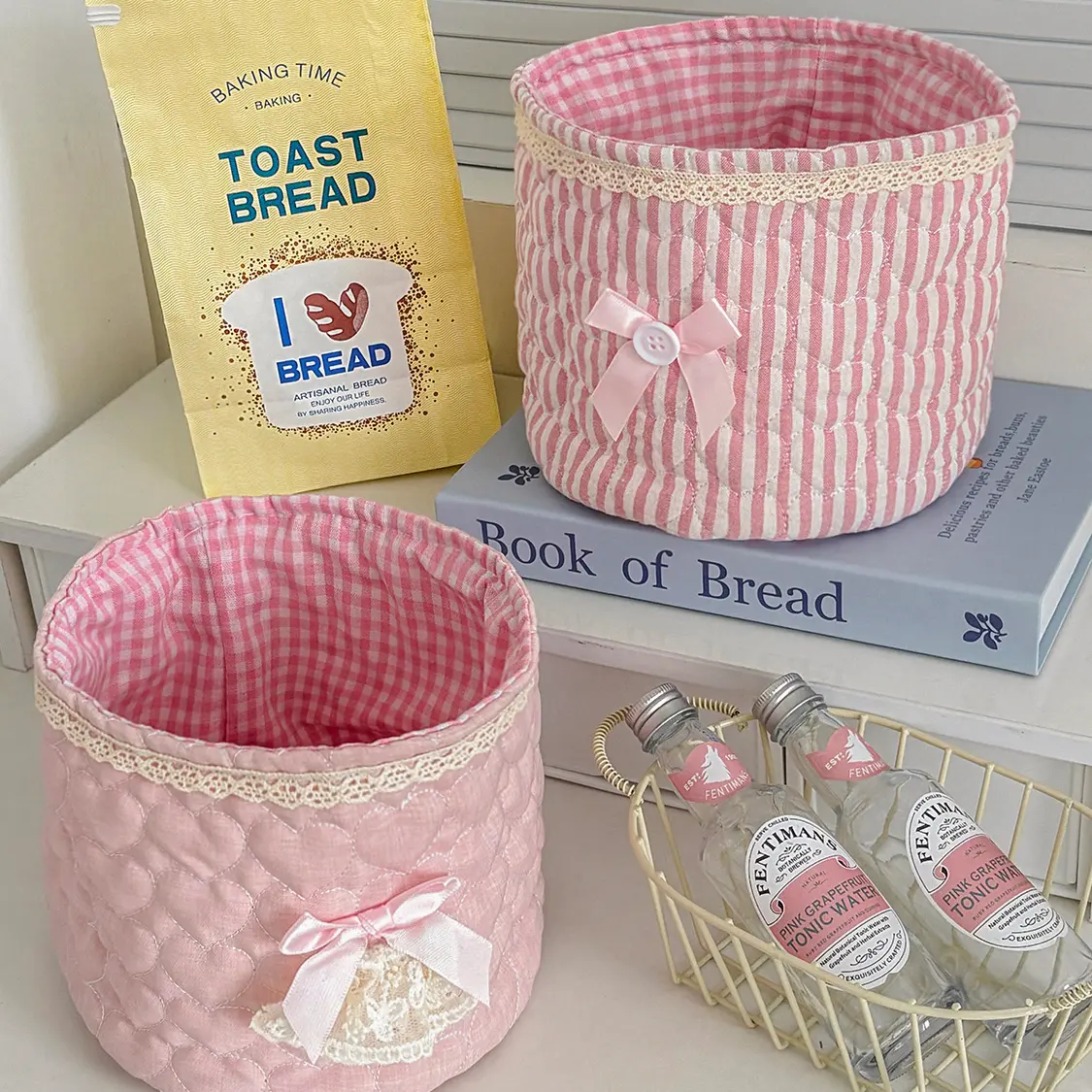 Round storage basket with bow heart patchwork design, plaid lining fabric storage basket, girly desktop organizer Round storage basket with bow heart patchwork design, plaid lining fabric storage basket, girly desktop organizer