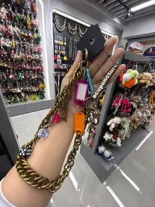 Lovely Daisy Vintage Dice Beaded Pendant, Customizable Writing Board Decoration, Jean Pants Bag Keychain For Bags Accessory, Stylish Denim & Workwear