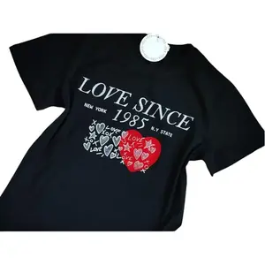 T-8129 Women's Graphic T-Shirt with Letters & Hearts Design Zip-Top for Casual Wear All Seasons Fitted Crewneck Short Sleeve Tshirt