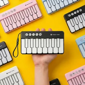 Mini portable piano keyboard – 37-key electronic piano for beginners, suitable for music practice, stress relief, and everyday entertainment, built-in speakers, perfect travel companion