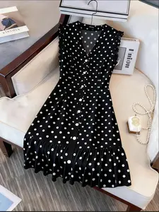 Plus Size Women's Casual Polka Dot Dress, Ruffled Hem, Short Sleeve, Slim-Fitting, Perfect for Vacation or Outing