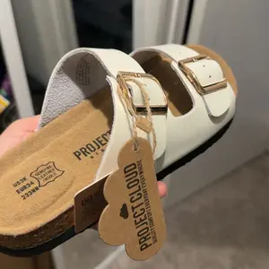 Project Cloud Kids "Little Venita" Genuine Leather Slides | Casual Flip Flops Sandals for Kids | Memory Foam Insole, Water-Resistant, Lightweight Non-Slip Girl Footwear