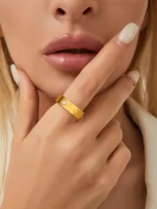 1pc Luxury Clover Crystal Charm Ring For Women Men Non Tarnish Couple Rings Unique Rings Top Quality Stainless Steel Wedding Jewelry Gold Color Valentines,Mom,Mother,Mother's Day,Gift