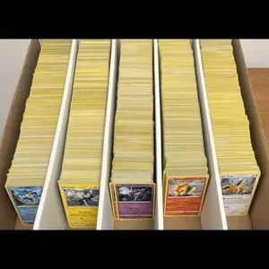 200 Bulk Random Pokemon Trading Cards