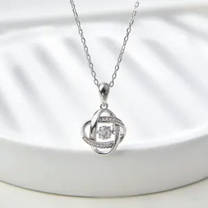 [TW]  0.3 Carat Four-leaf Clover Shape 925 Sterling Silver Synthetic Moissanite Dancing Necklace（Chain Length 14 inches）(JP0440)