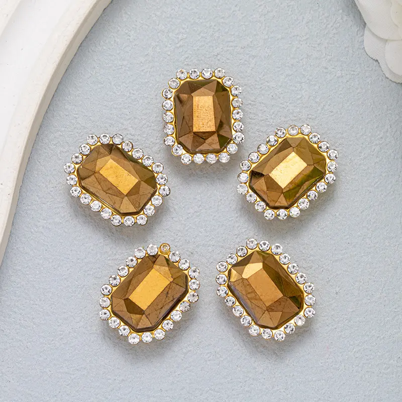 Gold base + mineral gold (glass)